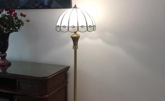 ĐÈN BÀN ĐÈN CÂY CHẤT LIỆU ĐỒNG